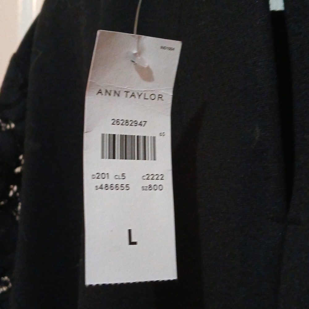 NWT Ann Taylor lacy top - size L - Picture 3 of 4